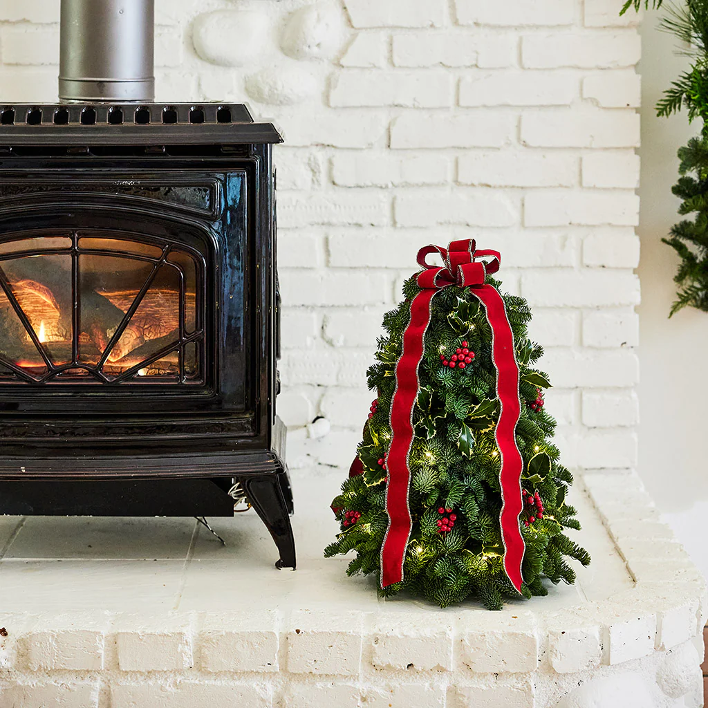Deck the Holly - Image 4