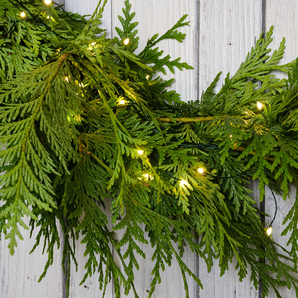 Deluxe LED Garland Lights - Image 6